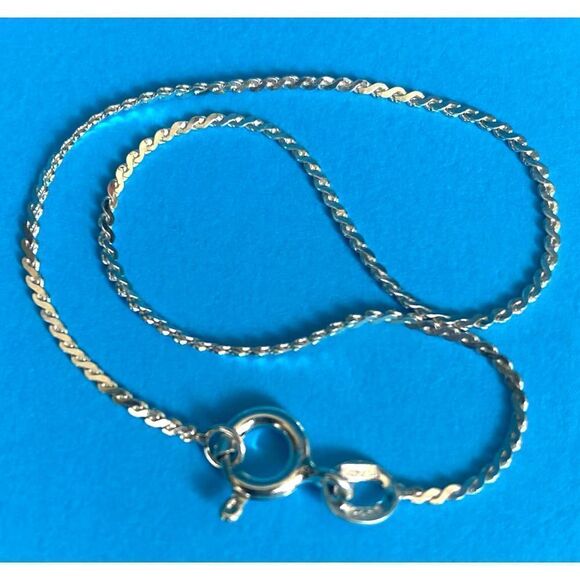 Lovely Dainty Italian Sterling 925 Silver Bracelet - Picture 1 of 8